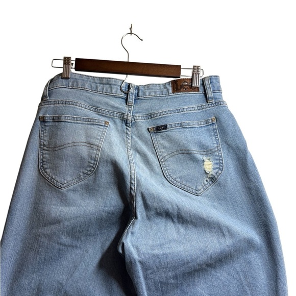 Lee Light Blue Distressed Boyfriend Jeans Size 8 Medium - Picture 7 of 9